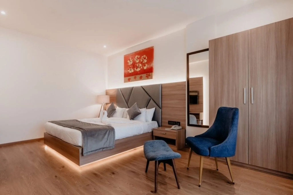Velvette Hotel