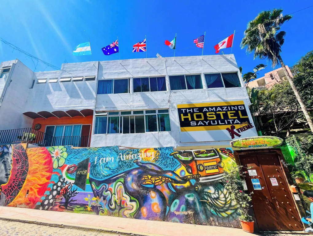 ITH Sayulita Amazing Surf Hostel