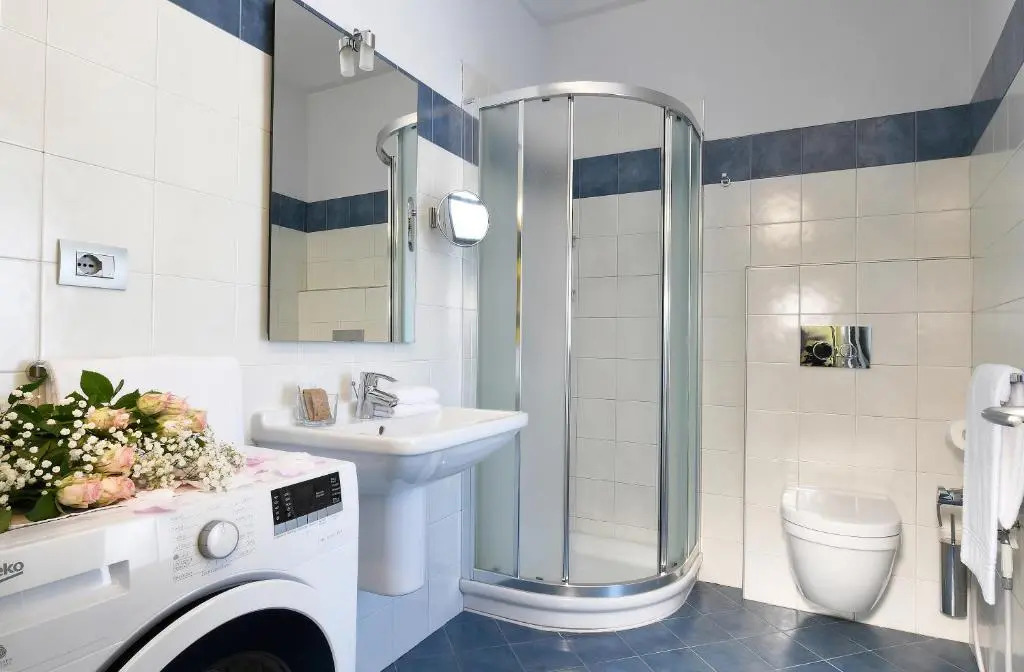 La Rosa nel Borgo - Suite con balcone e garage