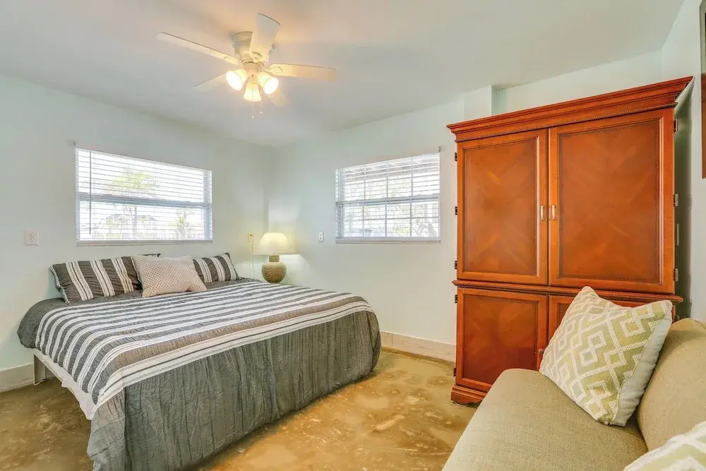 Walk to Beach: Fort Meyers Home w/ Patio!
