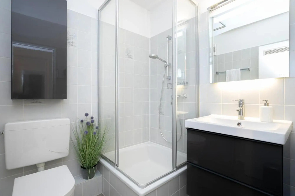 White Lounge