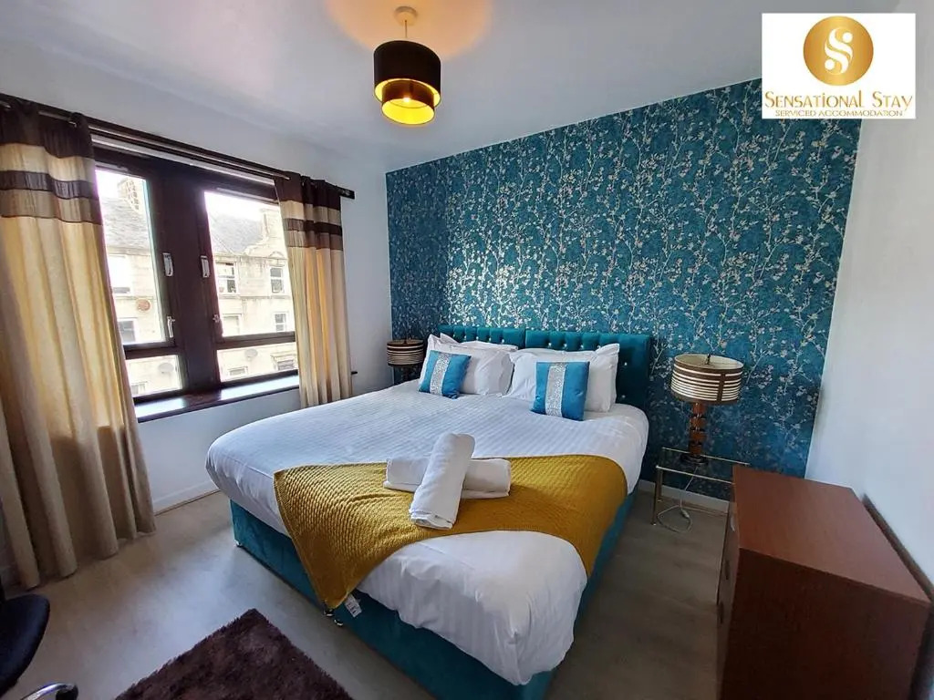4 Bedroom Apt at Sensational Stay Serviced Accommodation Aberdeen - Roslin Street