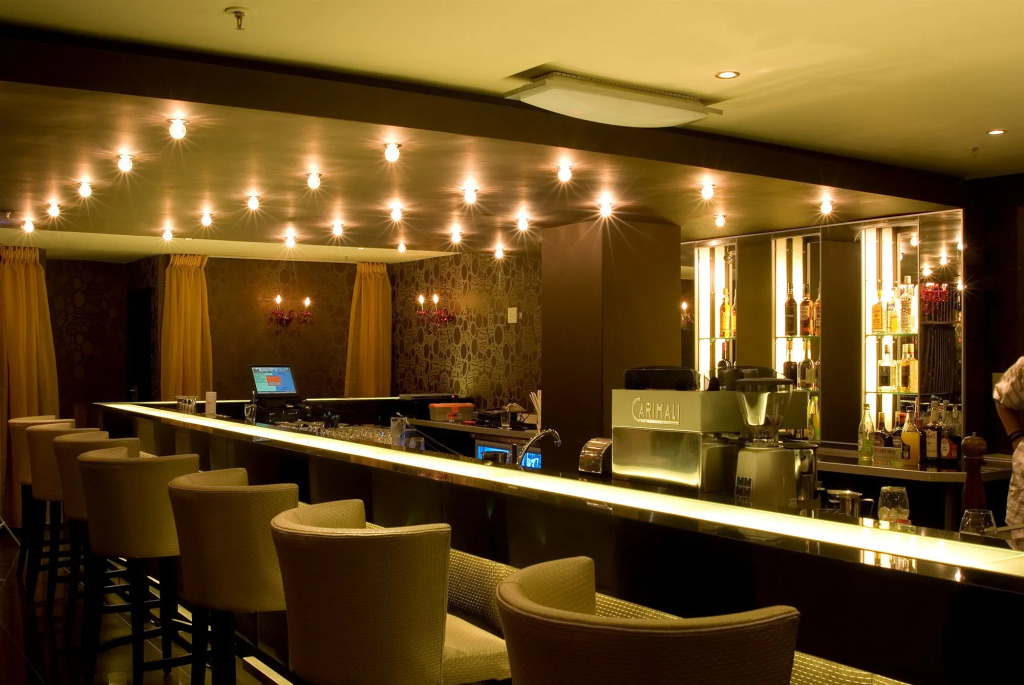 Native Suites 411
