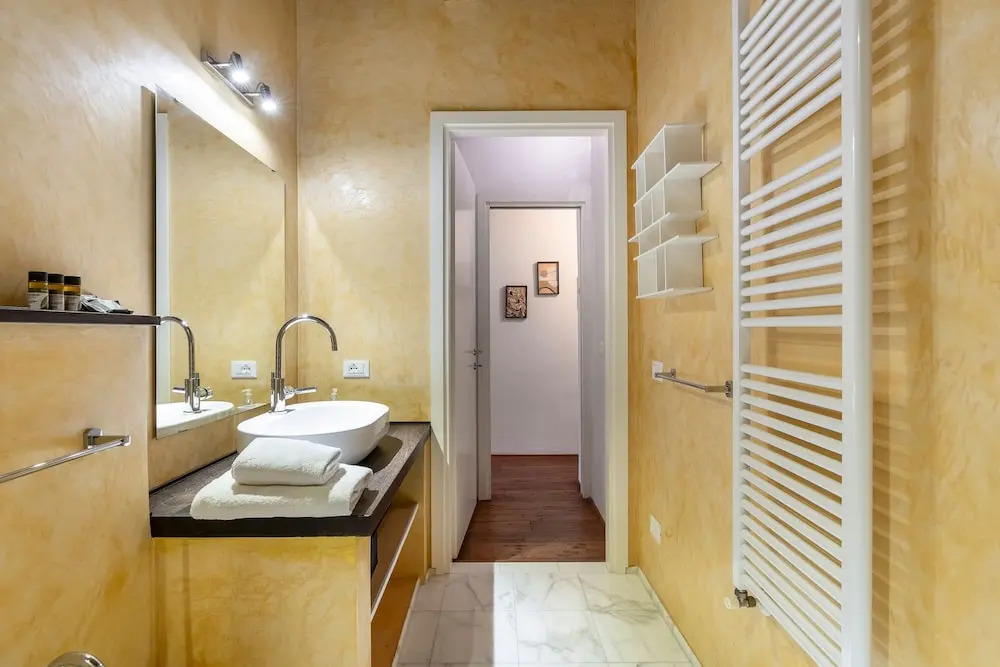Pepi 64 in Firenze With 2 Bedrooms and 1 Bathrooms