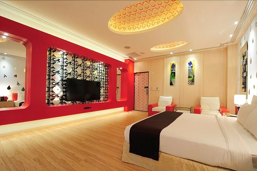 Eden Exoticism Planet Hotel