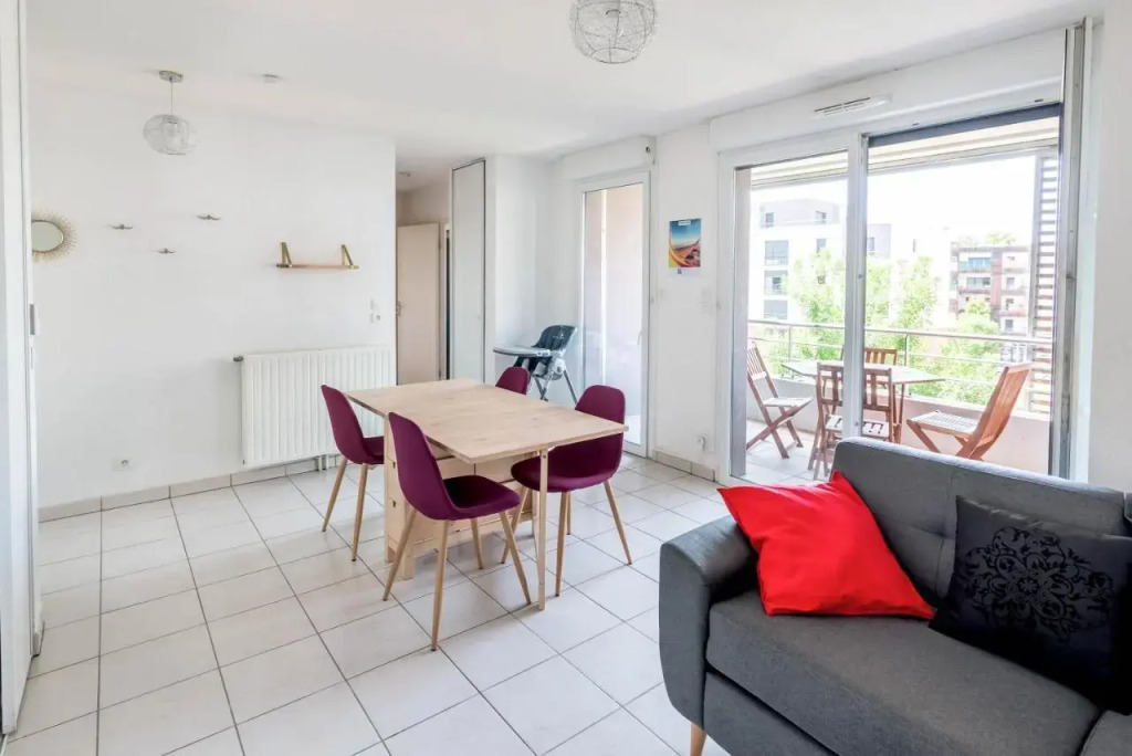 La Loge du Minotaure, Parking Et Bureaux