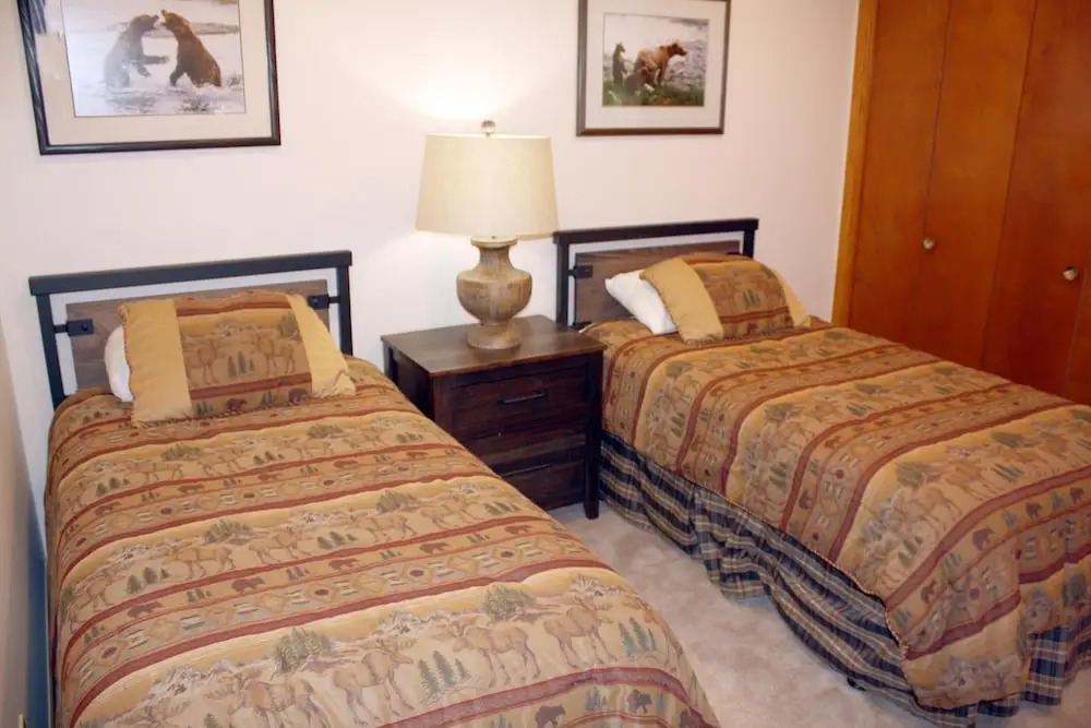 Woods Manor Condo