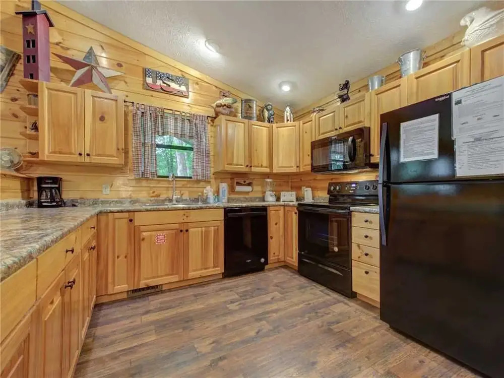 Great Expectations, 3 Bedrooms, Fireplace, Pool Table, Hot Tub, Sleeps 10