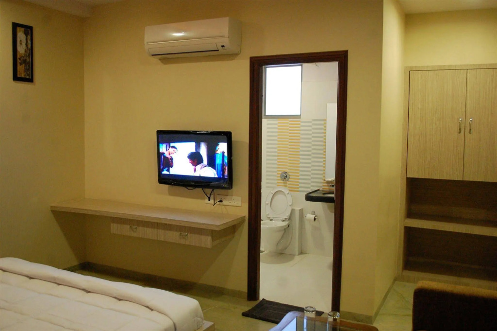Royal View Hotel