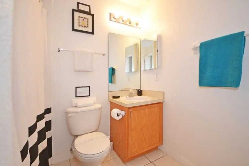 Hampton Lakes 215449