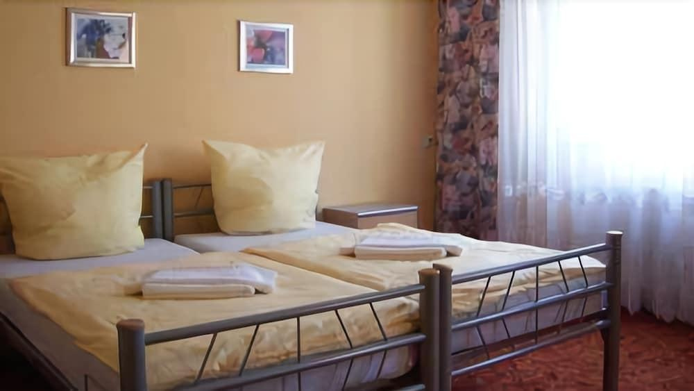 Hotel Pension Streuhof Berlin