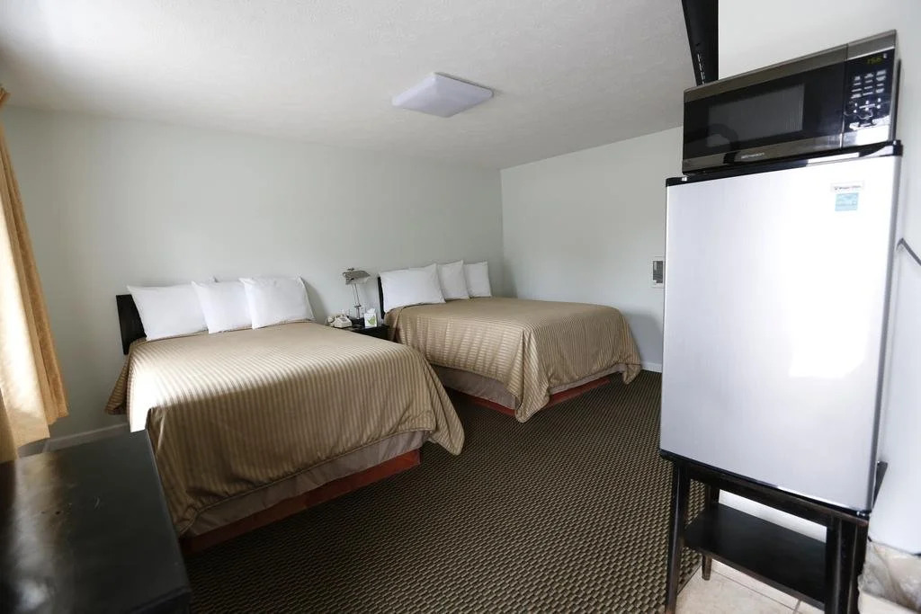 Plaza Motel