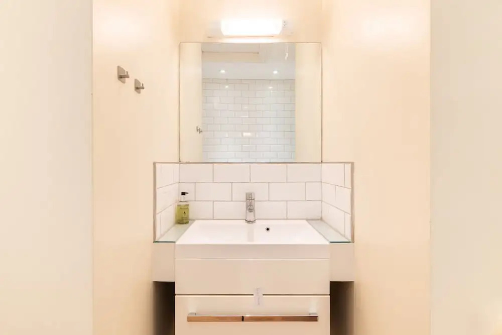The Neutral Nest 1 BR in the Heart of Notting Hill