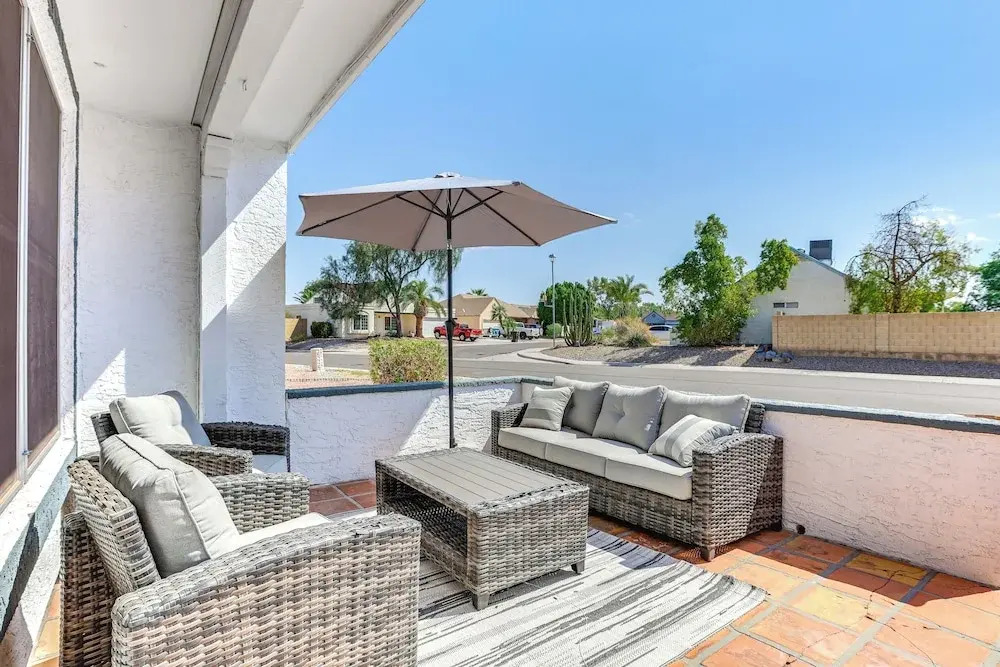 Glendale Home w/ Pool, Basketball + Bbq!