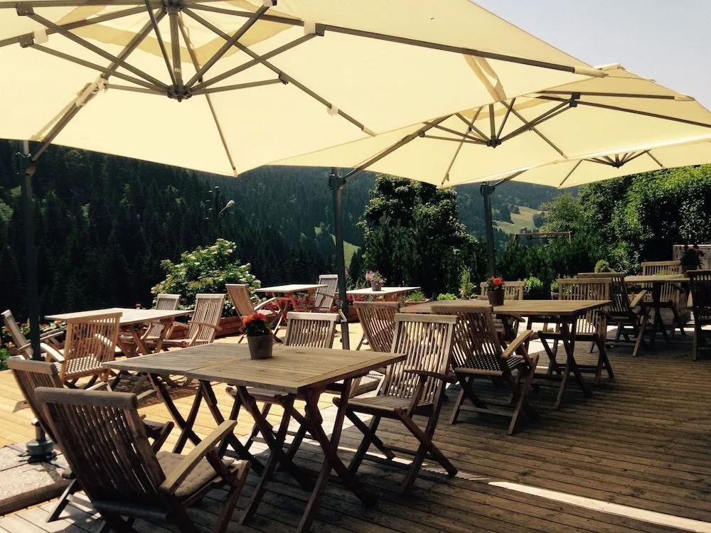 Historic Hotel du Pillon