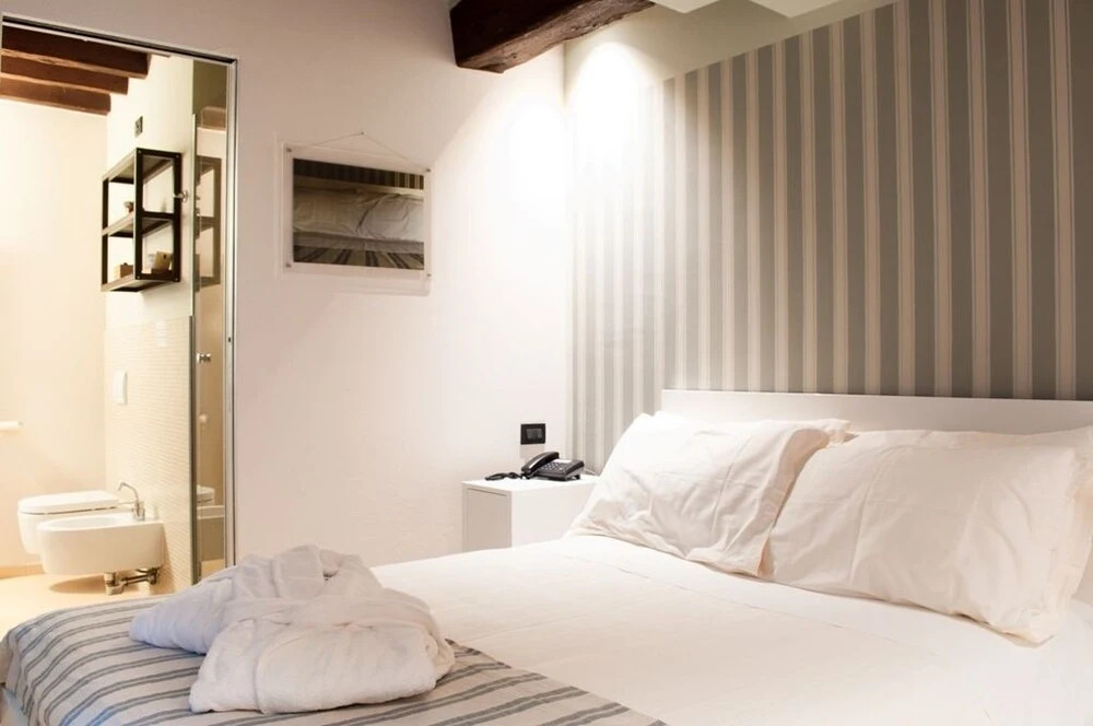 Emilios Rooms