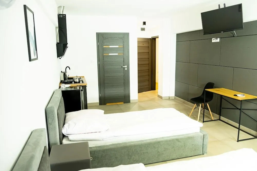 Orange Tree Hotel