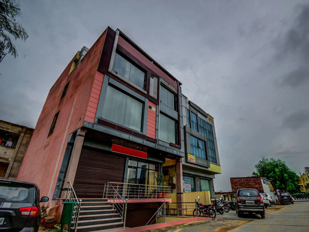 OYO 17265 Hotel Kankariya