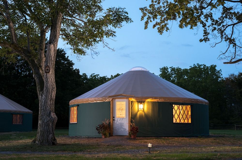 Yale Manor B&B & Yurt Glamping