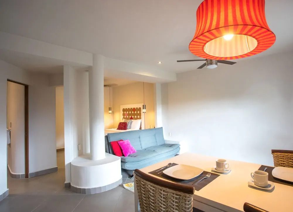 Honey B Suites