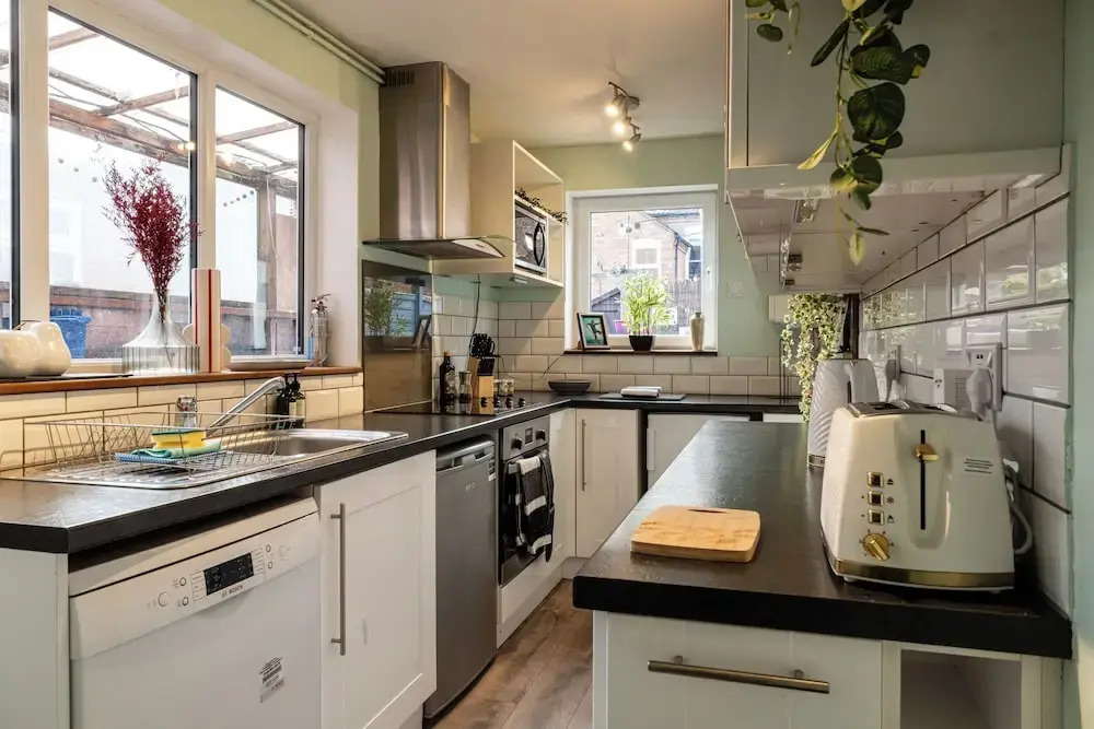 Lowell Street - Cosy 2 BD in Worcester