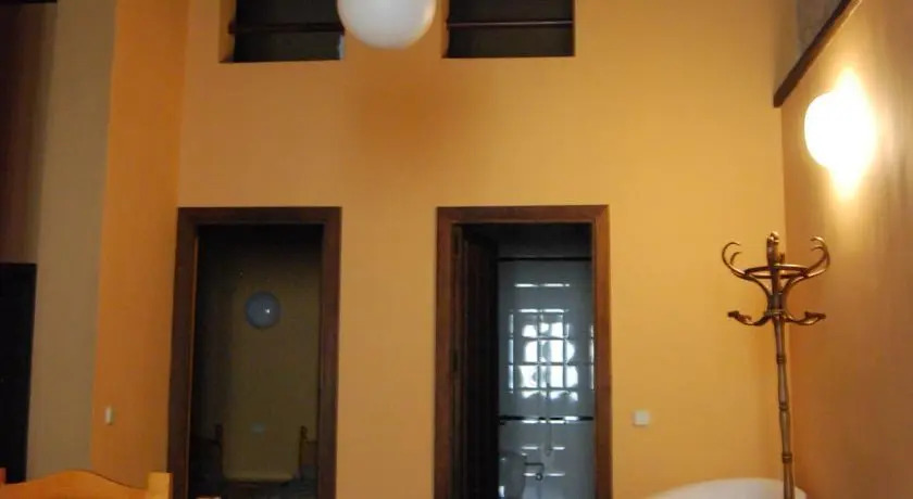 Las Escuelas