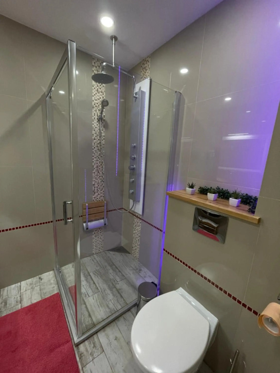 VOYAGE CUBIC Adults Only