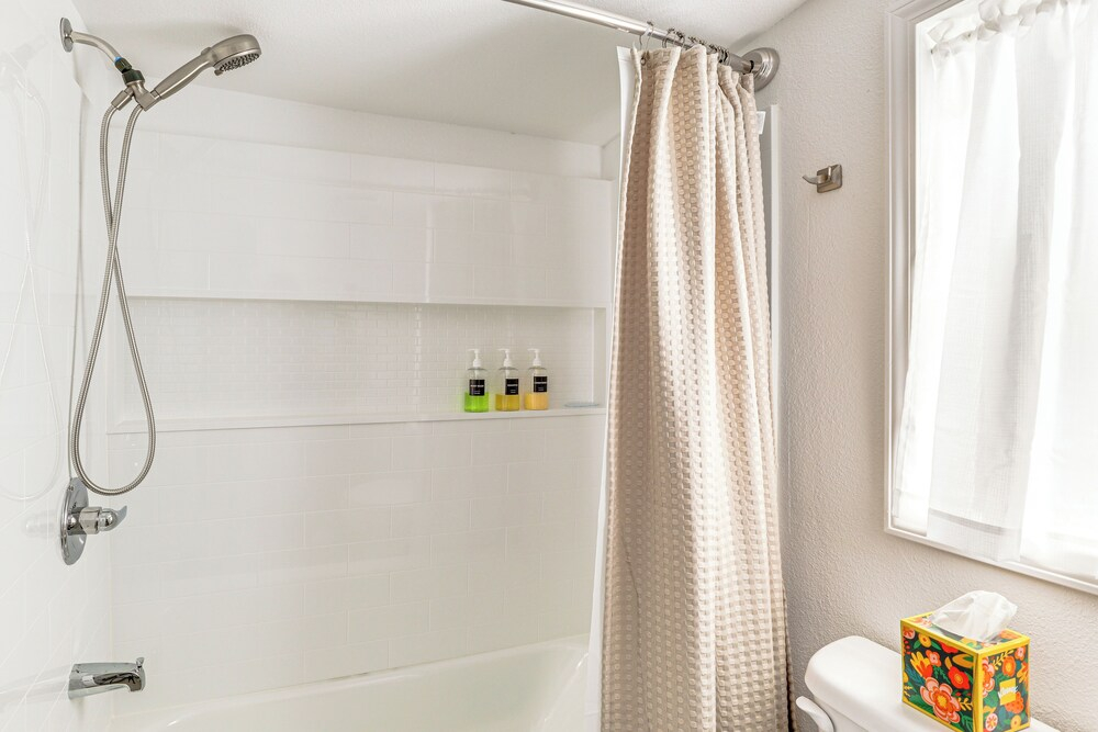 < 1 Mi to Enmu: Pet-friendly Home in Portales!