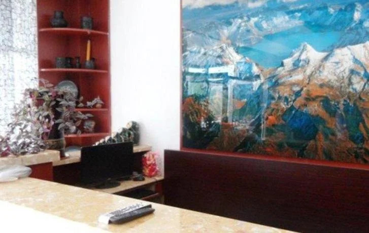 Traveller Fashion Hotel