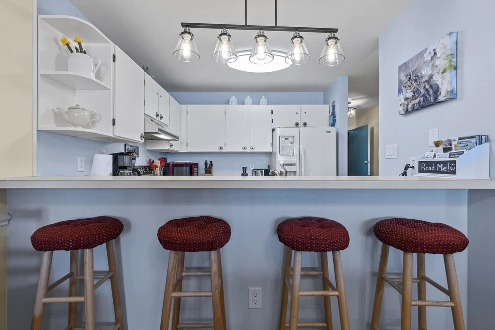 Point Prospect Shores 2 Bedroom Condo by RedAwning