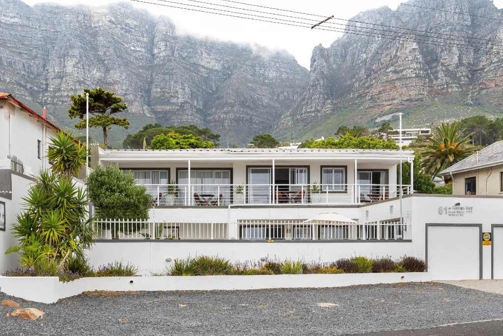 L X I Camps Bay