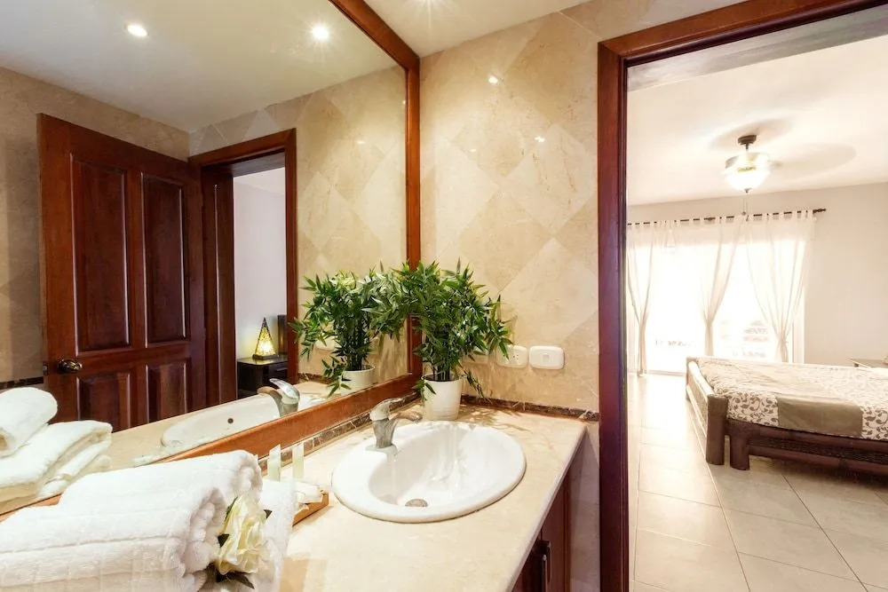 Las Terrazas VIP Pool Beach Club & Spa
