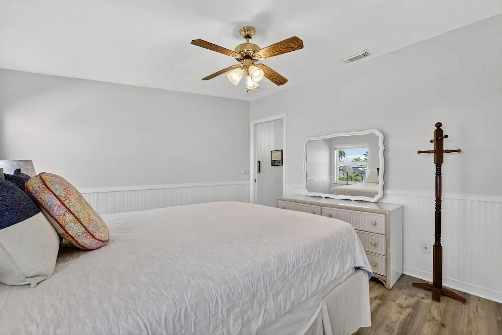 Beachbound 2BR Apt 1282