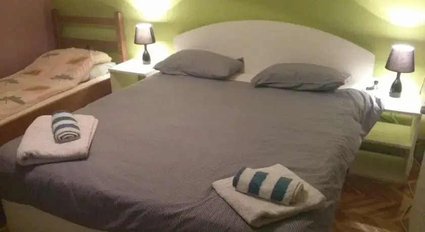 Guest House Ema