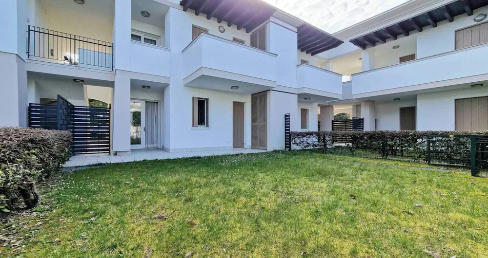 Wonderful Flat With Solarium and Swimming Pools