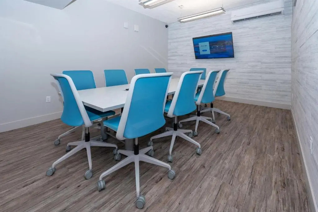 New Private Suite in Tech-enabled townhome