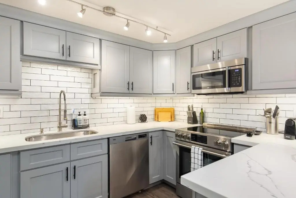 Madison Park Seattle with Outdoor Private Garden and Grill 1BR 1BA