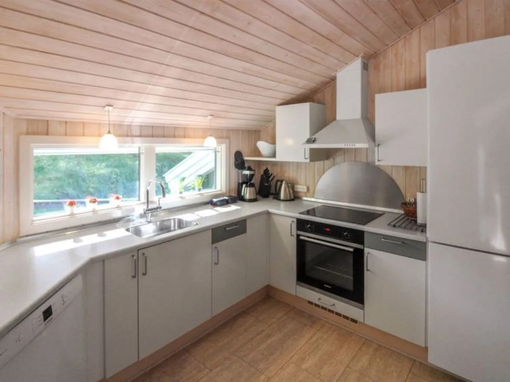 Holiday Home Sylvia - 900m from the sea by Interhome