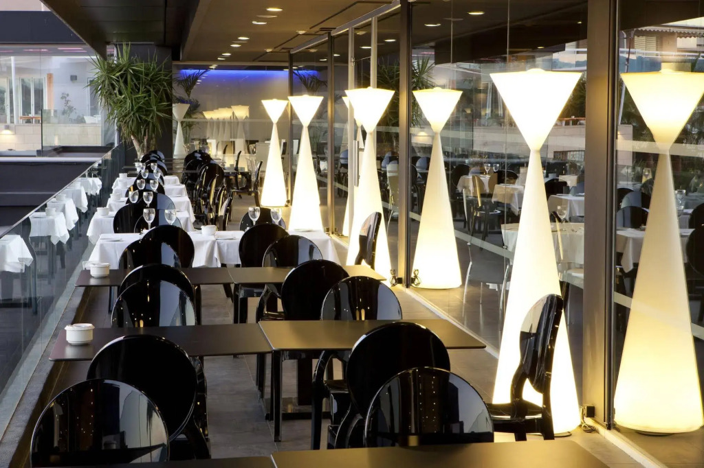 Отель Ibiza Corso