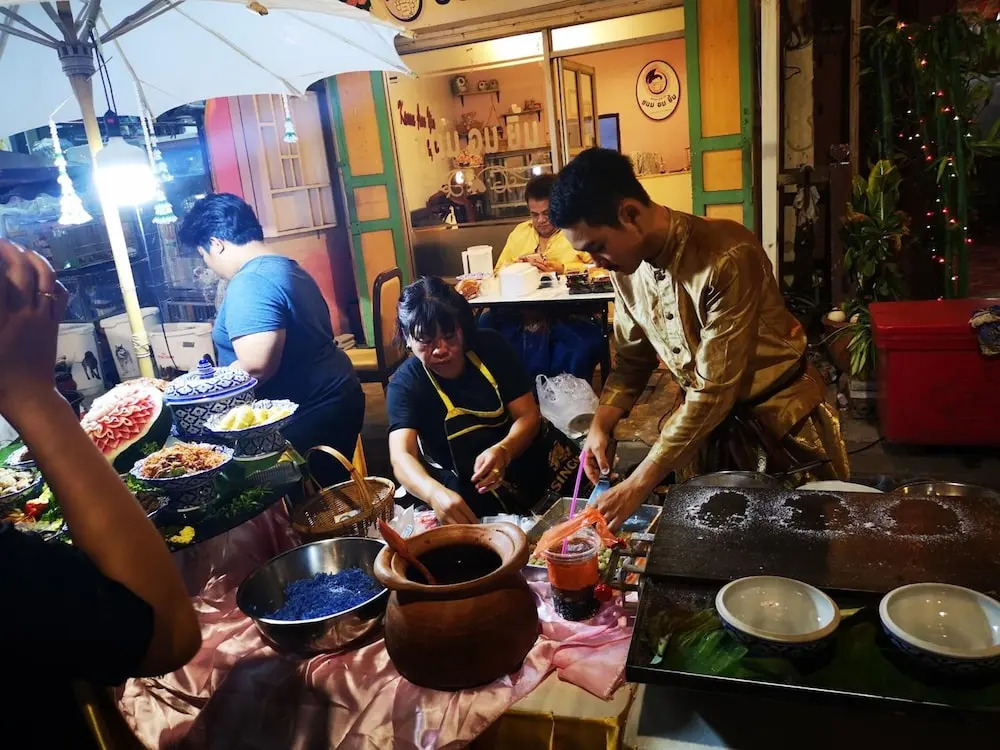 D​ Luck​ Hostel