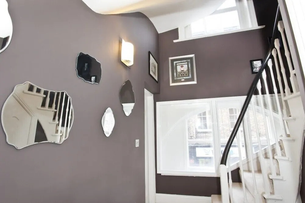 Flat 1 Blue Bridge Court