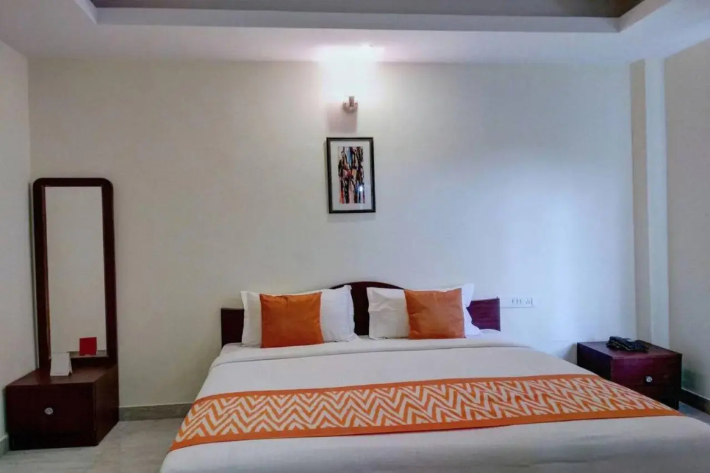 Via Shreyas Inn