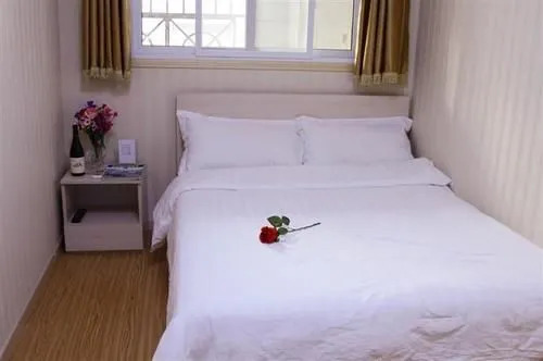 Guorui Baijie Hotel