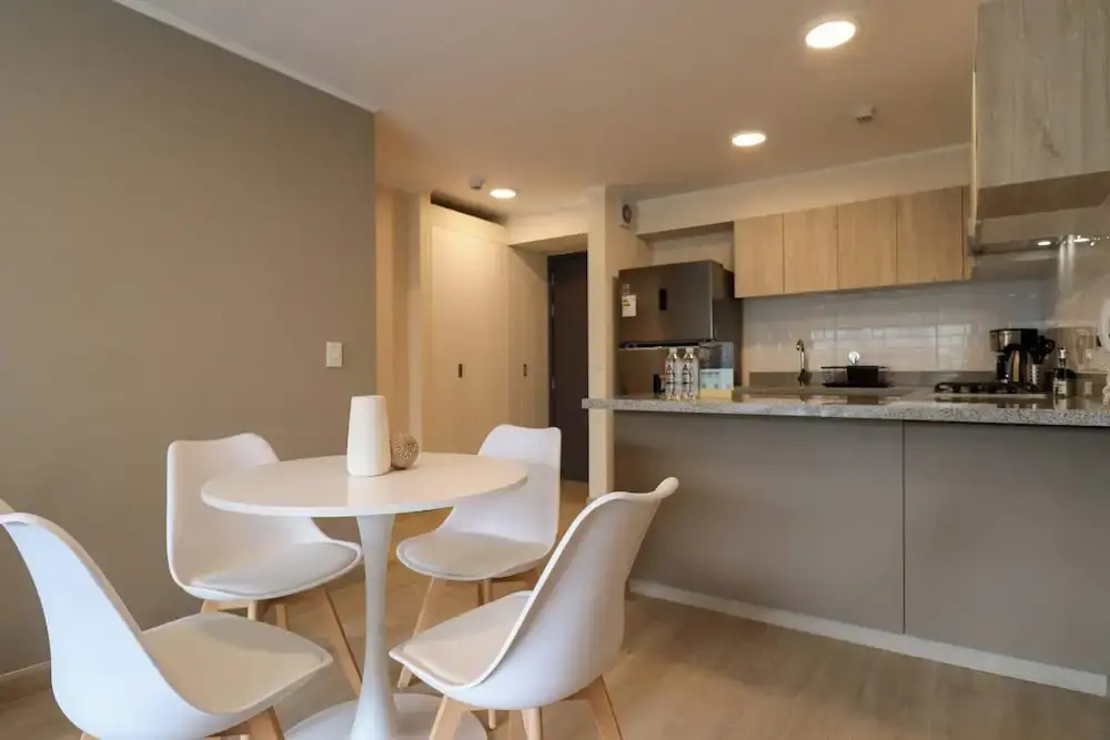 w Ravishing 2BR w Balcony in Miraflores