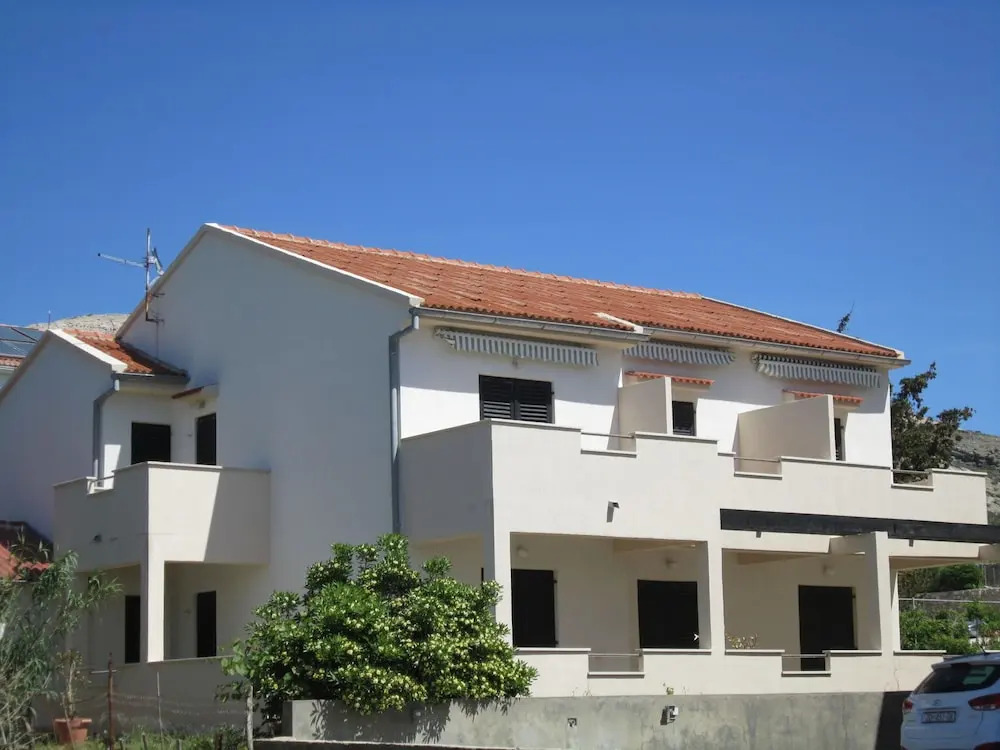 Seaview Apartment in Dalmatia With Balcony