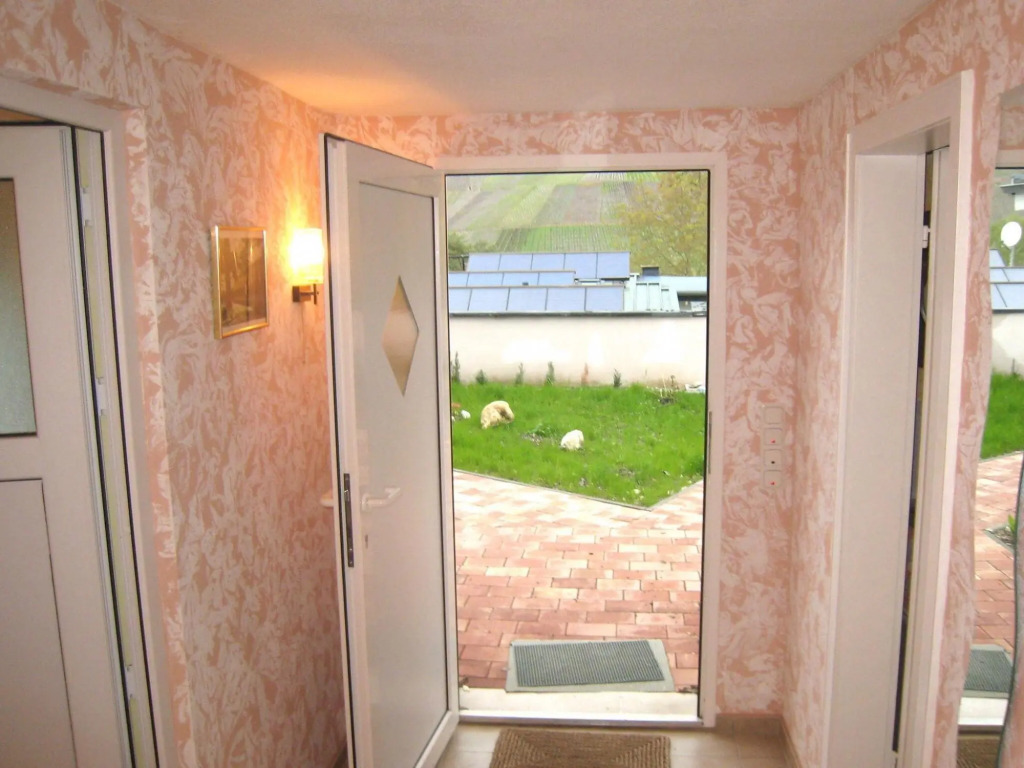 Moselle-view Apartment in Wehlen with Garden and Terrace