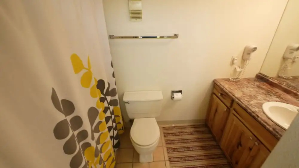 CM447H Hotel Room 1Br 1 Ba