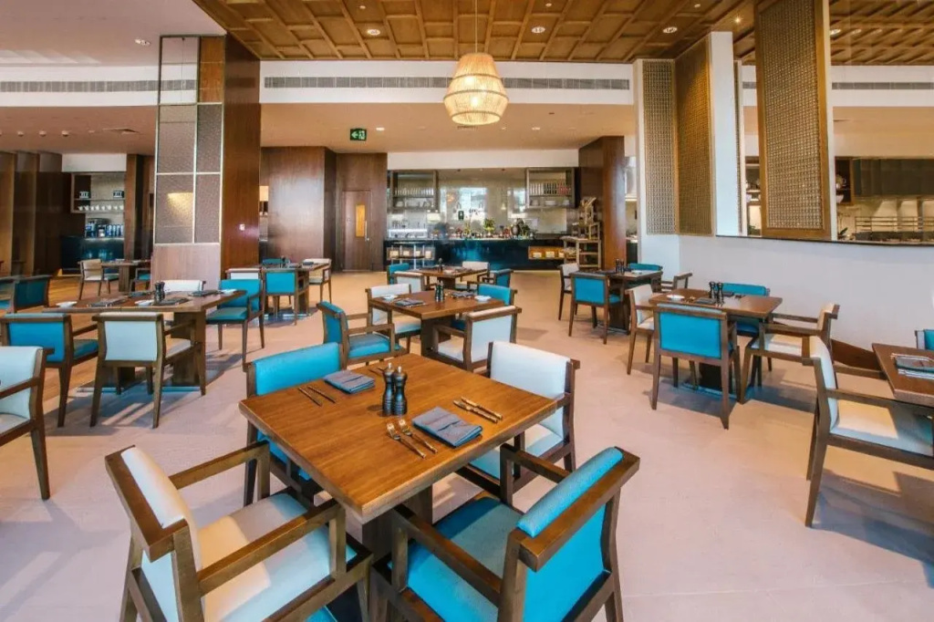 Crowne Plaza Muscat OCEC by IHG