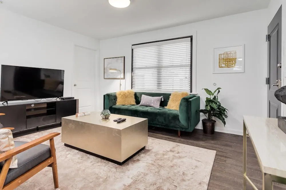 10 BRs Comprised of 2 5BR Suites by Domio