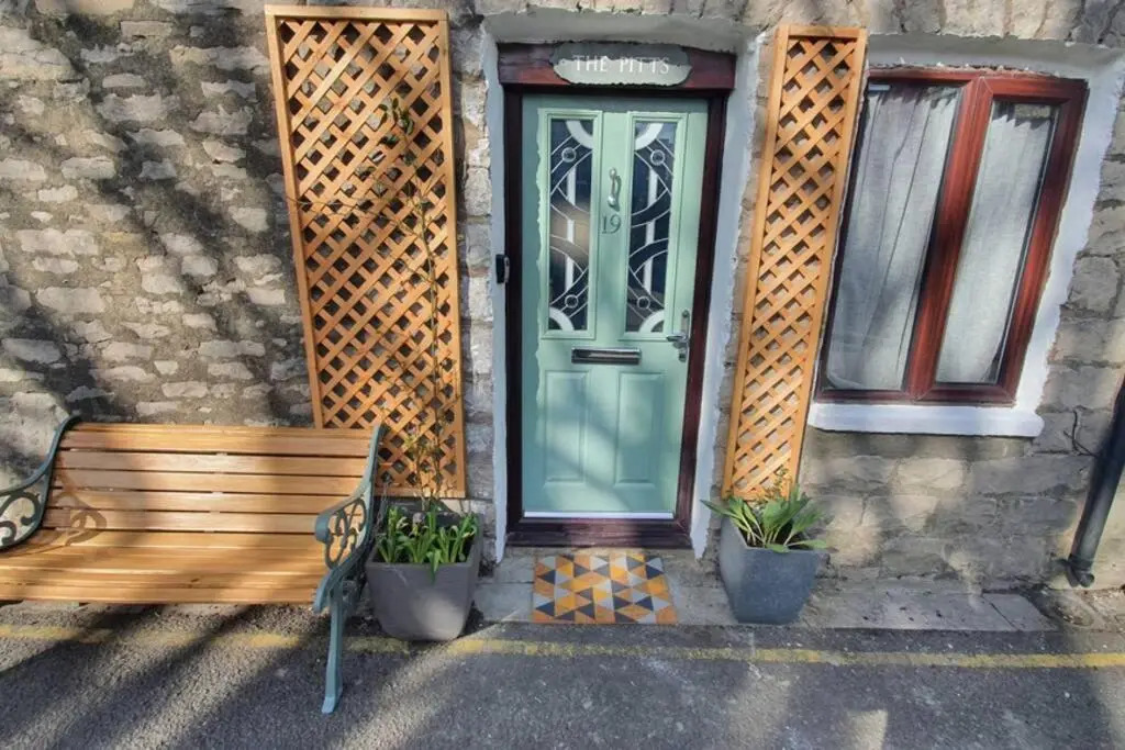 Beautiful Central Kendal Townhouse 3 Double Beds Free Parking